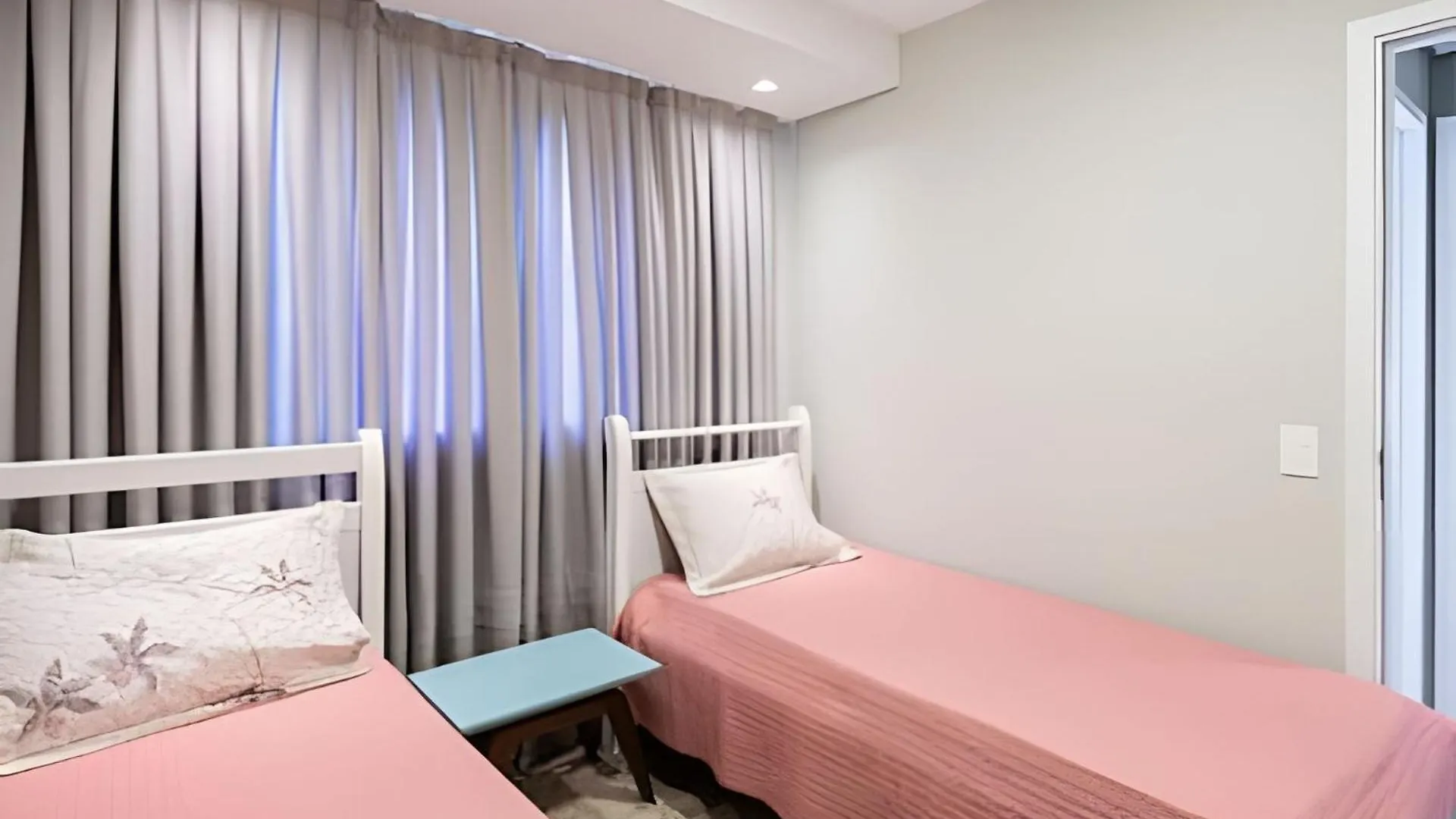 Apartamentos Em Bal Picarras 150 M Da Praia Com Sacada Wi Fi, Piscina, Portaria 24H, Playground E Vaga De Garagem 別荘
