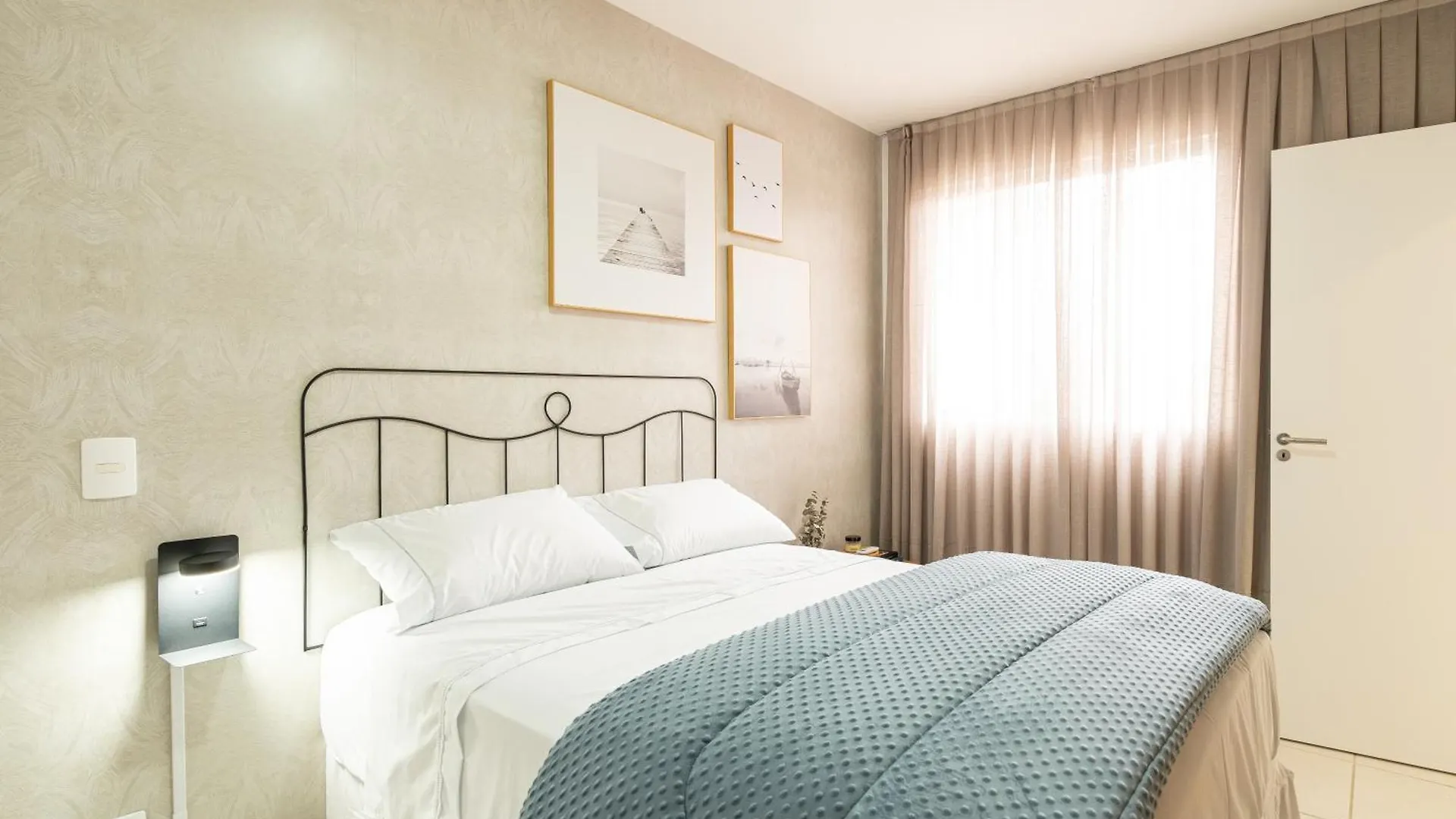 Apartamentos Em Bal Picarras 150 M Da Praia Com Sacada Wi Fi, Piscina, Portaria 24H, Playground E Vaga De Garagem